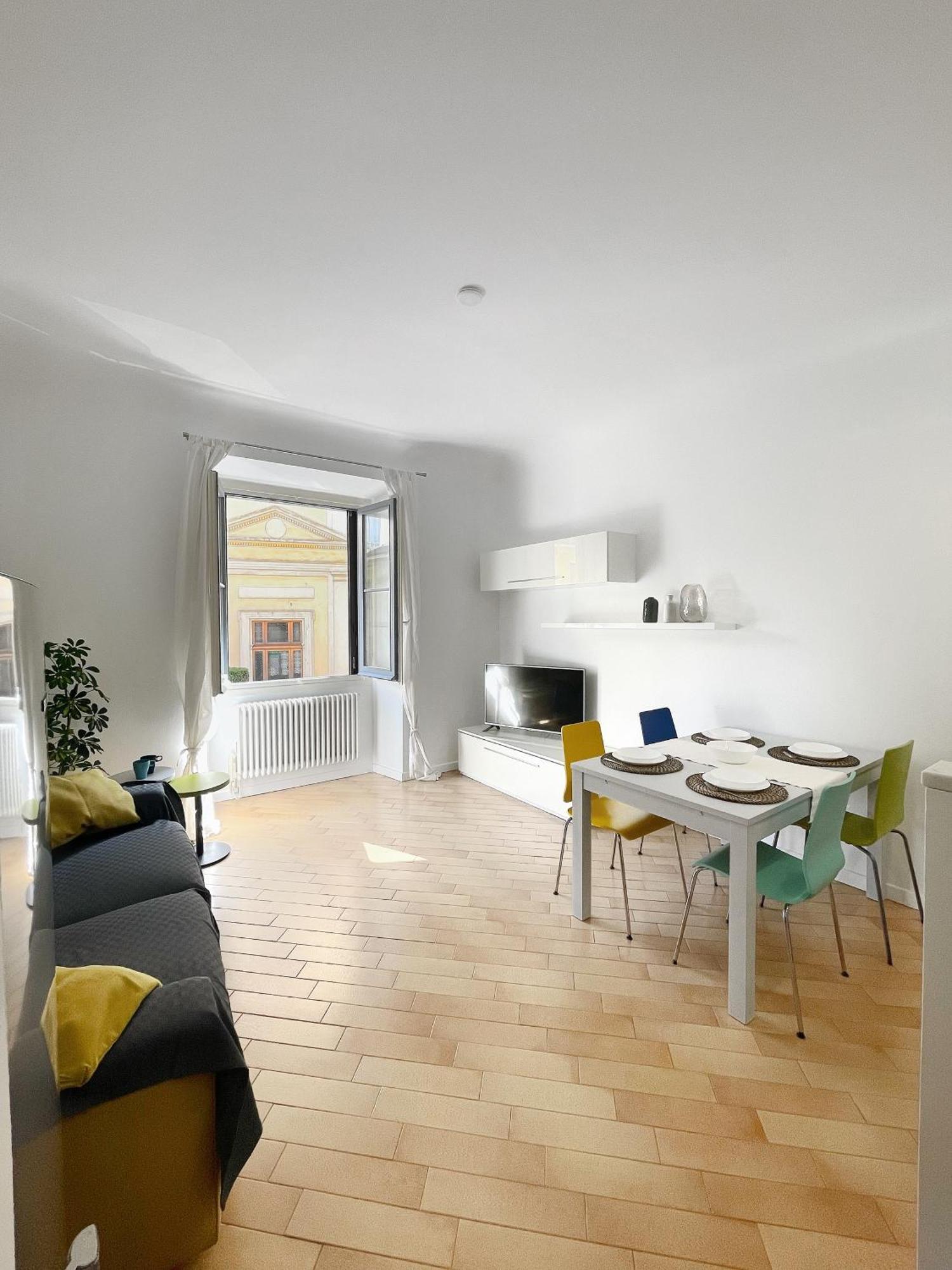 Ampio E Accogliente Bilocale - Fara 1, Porta Nuova Apartamento Milão Exterior foto